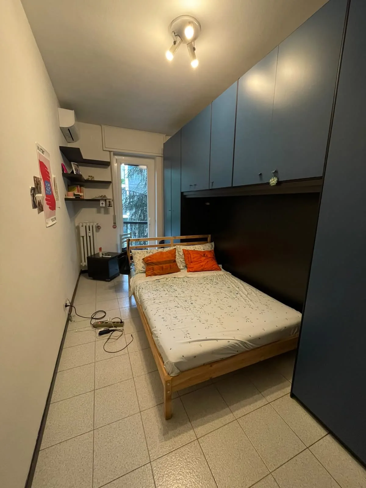 Stanza singola con balcone + bagno privato, foto 3
