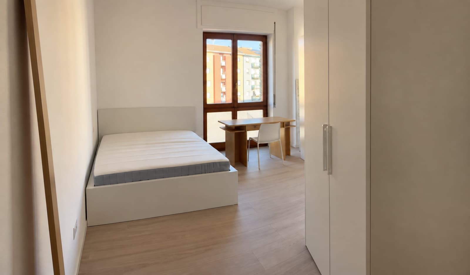 2 stanze singole zona Loreto, foto 4